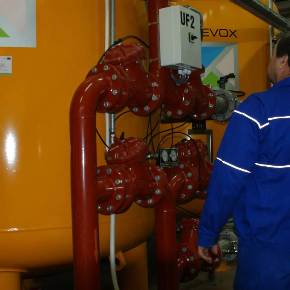 Hala filtrów Stacji Uzdatniania Wody w Józefowie